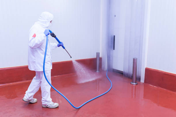 Best Animal Enclosure Cleaning  in North Grosvenor Dale, CT